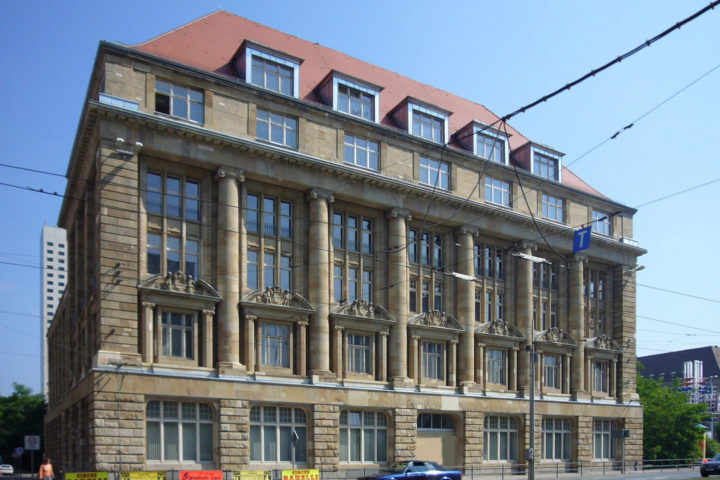 Außenfassade Bank Palais am Tröndlingring