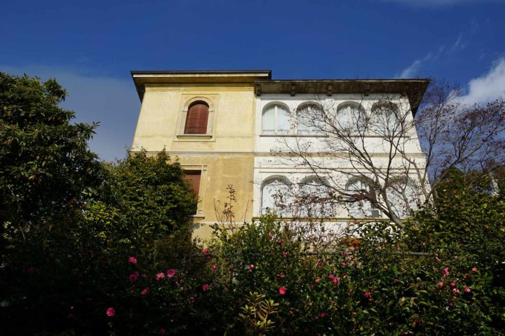 Außenansicht der Villa Soronzo in Italien